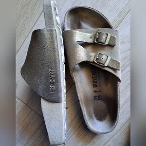 Birkenstock gold ✨️ leather